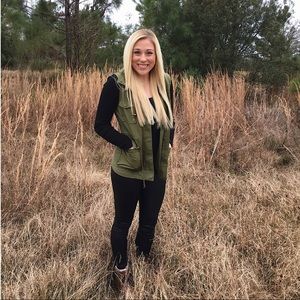 Meet your Posher, Danielle